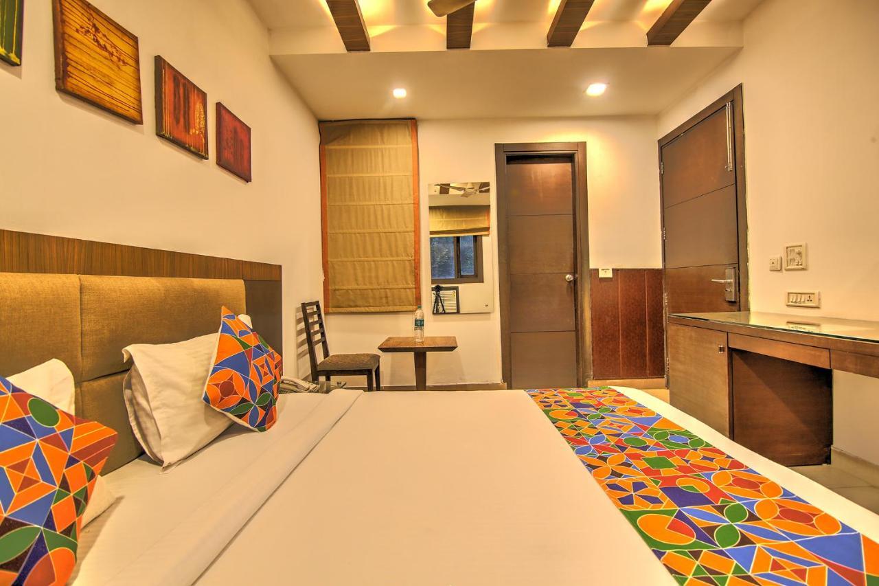 Fabexpress Le Grand Hotell New Delhi Exteriör bild