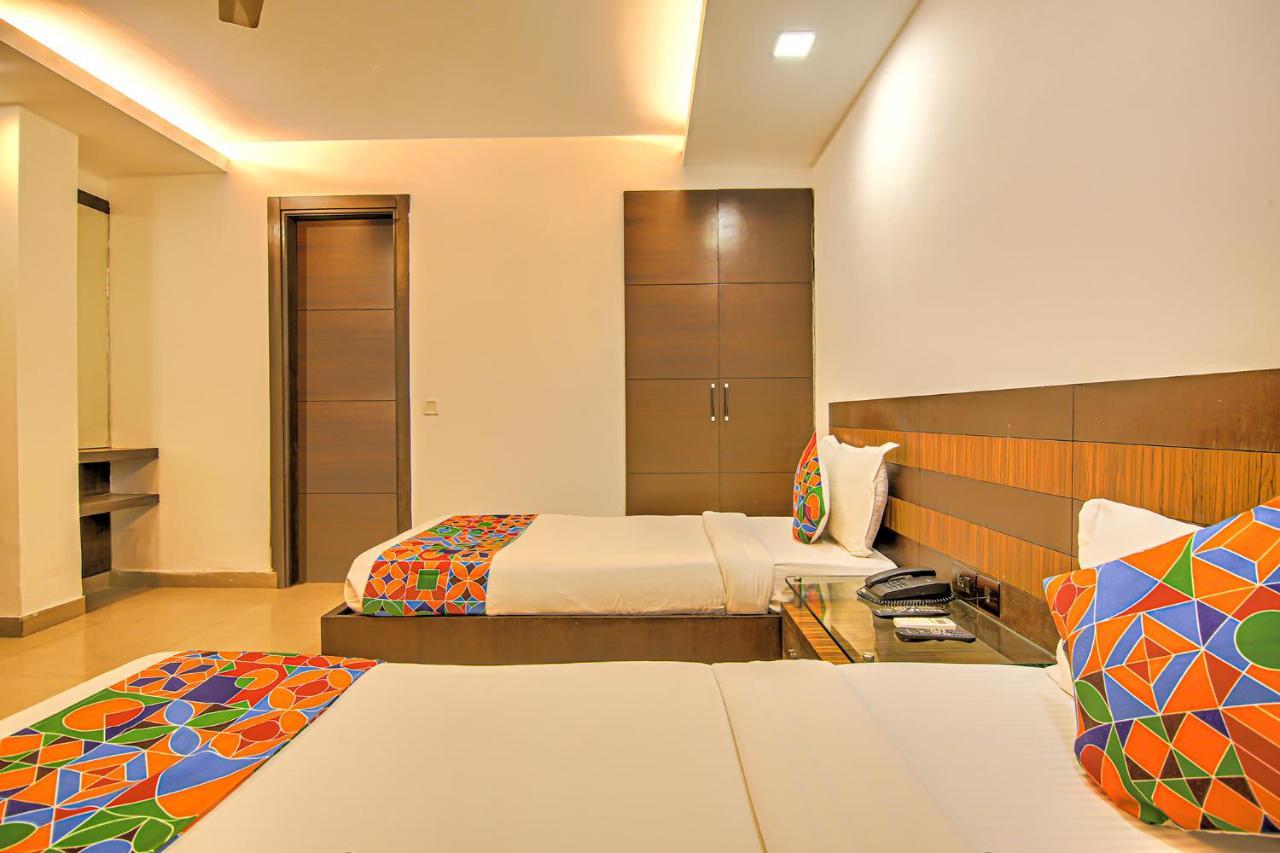 Fabexpress Le Grand Hotell New Delhi Exteriör bild