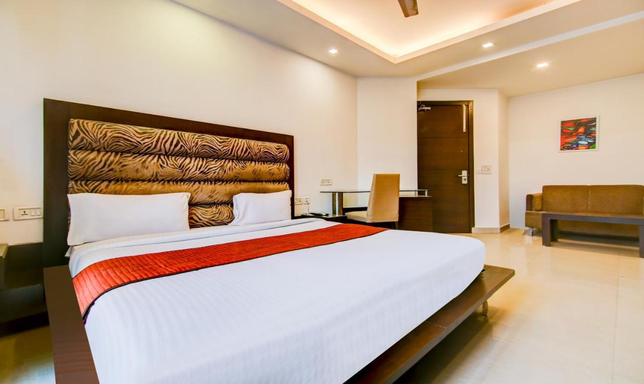 Fabexpress Le Grand Hotell New Delhi Exteriör bild